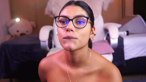 pauline_7 online show from December 30, 6:16 pm