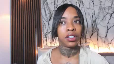 Pauline online show from February 25, 12:42 am