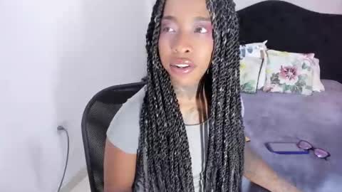 Pauline online show from March 28, 3:00 pm