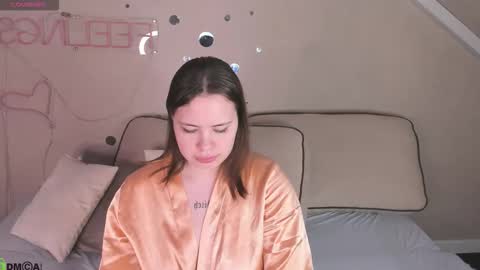 Snapshot of pauline_moore chatting on October 18, 1:08 am Erica online show from October 18, 1:08 am