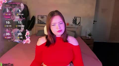 Snapshot of pauline_moore chatting on October 24, 10:33 am Erica online show from October 24, 10:33 am