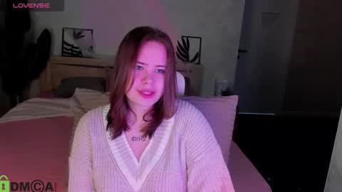 Snapshot of pauline_moore chatting on October 25, 1:13 am Erica online show from October 25, 1:13 am