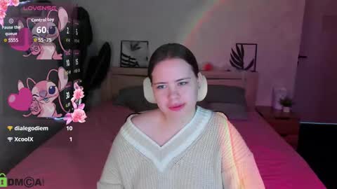 Snapshot of pauline_moore chatting on October 26, 1:33 am Erica online show from October 26, 1:33 am