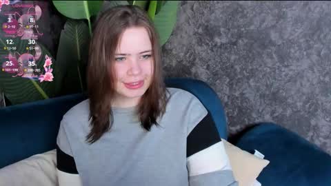 Snapshot of pauline_moore chatting on November 13, 7:29 am Erica online show from November 13, 7:29 am