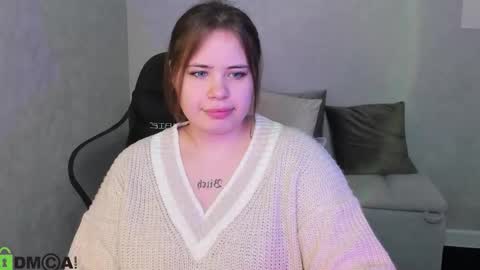 Snapshot of pauline_moore chatting on December 3, 9:51 am Erica online show from December 3, 9:51 am