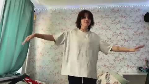 lilyyyyy online show from June 20, 7:55 am
