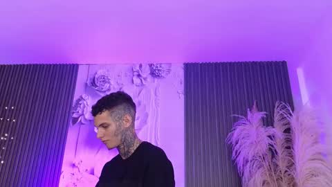 Snapshot of paulo527 chatting on February 22, 5:40 am Paulo online show from February 22, 5:40 am