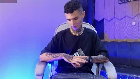 Snapshot of paulo527 chatting on February 23, 9:12 pm Paulo online show from February 23, 9:12 pm