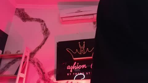 Snapshot of paulo527 chatting on February 28, 5:19 am Paulo online show from February 28, 5:19 am