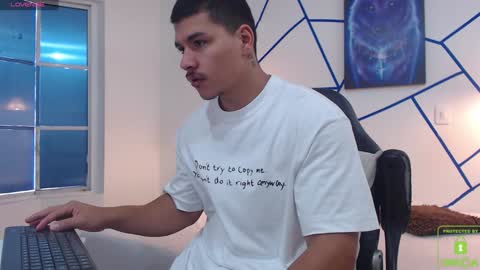 Snapshot of paulo_allen chatting on January 3, 1:03 pm Paulo online show from January 3, 1:03 pm