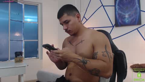 Snapshot of paulo_allen chatting on January 9, 1:13 pm Paulo online show from January 9, 1:13 pm