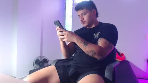 Snapshot of paulo_allen chatting on October 13, 12:49 pm Paulo online show from October 13, 12:49 pm