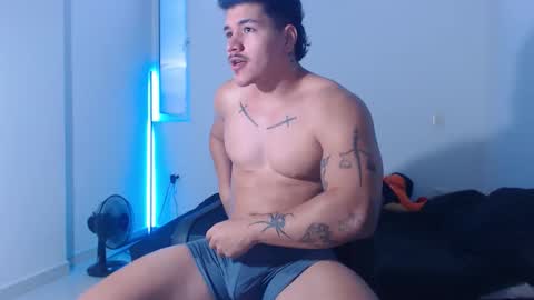 Snapshot of paulo_allen chatting on October 31, 11:33 am Paulo online show from October 31, 11:33 am