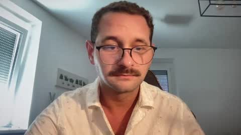 Snapshot of paulsimpsn chatting on July 18, 12:09 pm love bush online show from July 18, 12:09 pm