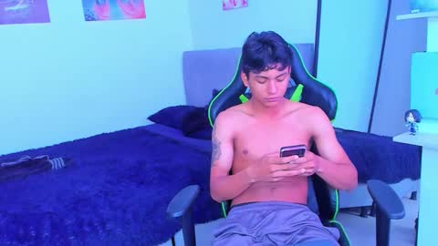 Paul online show from March 12, 8:04 pm