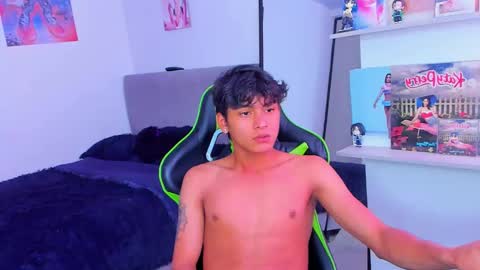 Paul online show from April 22, 7:26 pm