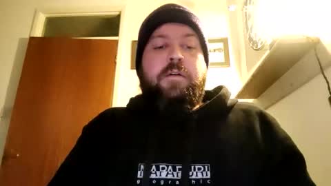 Snapshot of pauluk24 chatting on January 13, 8:30 am pauluk24 online show from January 13, 8:30 am