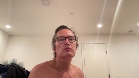 paulwill2377 online show from February 25, 2:10 am