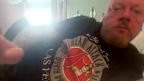 paulyb445 online show from April 4, 1:30 pm