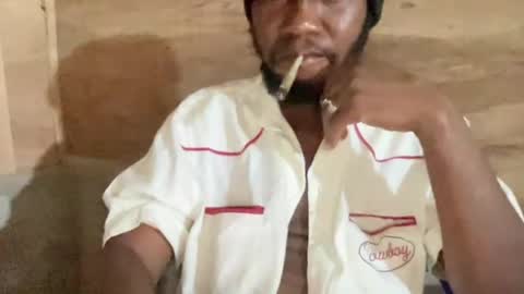 Snapshot of pauman3737 chatting on August 7, 2:57 am pauman3737 online show from August 7, 2:57 am