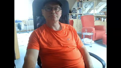 Pavlov aka Peter online show from June 8, 7:42 am