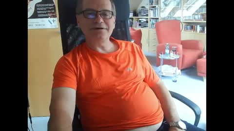 Pavlov aka Peter online show from June 15, 7:32 am