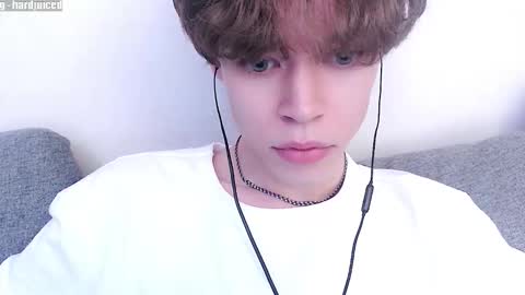 pawclaw online show from October 26, 8:37 pm