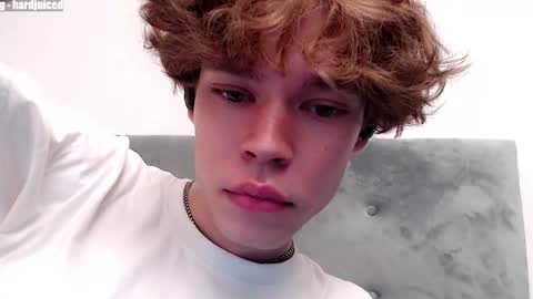 pawclaw online show from February 20, 9:59 pm