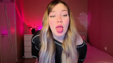 PawsClawss online show from April 26, 2:59 pm