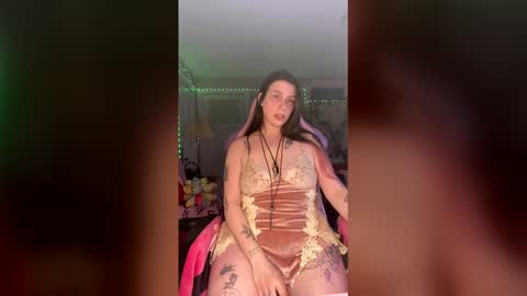 Snapshot of payyourprincessjess chatting on April 24, 12:46 am payyourprincessjess online show from April 24, 12:46 am