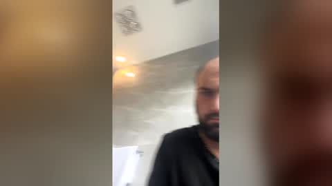 Snapshot of paza69 chatting on March 2, 2:47 am paza69 online show from March 2, 2:47 am