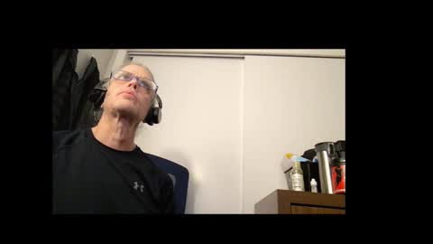 Snapshot of pbascoap chatting on December 14, 1:55 am pbascoap online show from December 14, 1:55 am