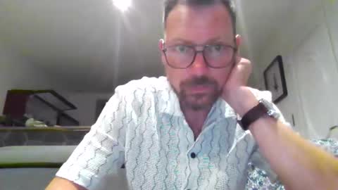 pchittt online show from April 18, 7:58 pm