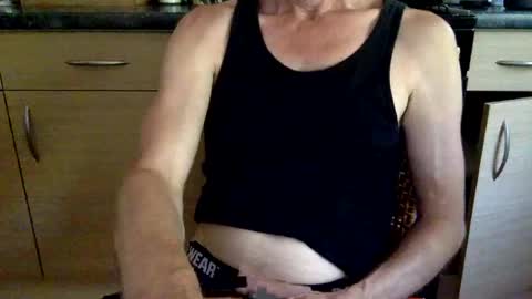 Snapshot of pea23 chatting on July 8, 12:31 pm pea23 online show from July 8, 12:31 pm