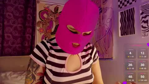  P E A C H   online show from November 1, 4:36 am