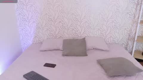 Snapshot of peach_babe_ chatting on June 21, 3:42 am Peach online show from June 21, 3:42 am