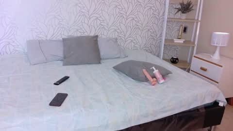Snapshot of peach_babe_ chatting on July 1, 3:52 am Peach online show from July 1, 3:52 am