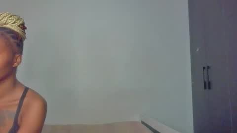 peach_ebonny online show from April 21, 2:51 am