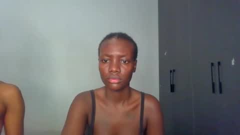 peach_ebonny online show from May 12, 10:12 am