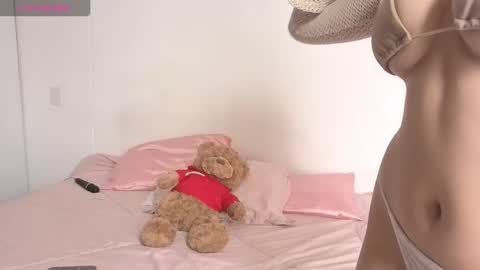 Ema online show from October 28, 3:25 pm