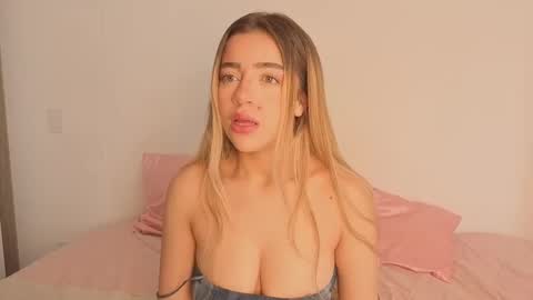 Ema online show from November 13, 6:07 pm