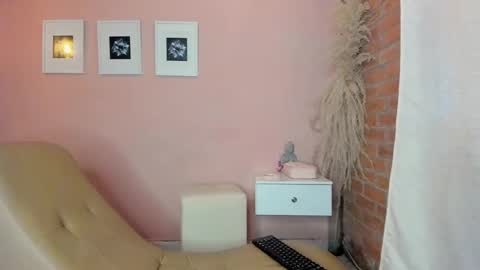 peach tyron online show from January 20, 10:59 pm