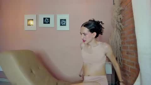 peach tyron online show from February 5, 11:28 pm