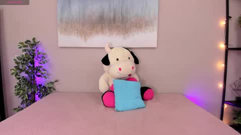 Briana online show from April 14, 1:28 pm