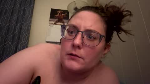 Snapshot of peachesbestfriend chatting on April 4, 9:29 am peachesbestfriend online show from April 4, 9:29 am