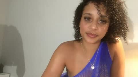 peachessinclair online show from August 10, 1:53 am