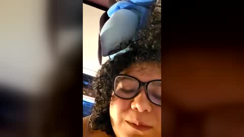 Snapshot of peachgril454 chatting on June 17, 2:29 pm PeachGrill454 online show from June 17, 2:29 pm