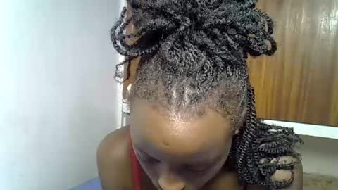Snapshot of peachy_ebony chatting on November 16, 2:39 am peachy_ebony online show from November 16, 2:39 am