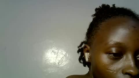 Snapshot of peachy_ebony chatting on November 30, 4:22 pm peachy_ebony online show from November 30, 4:22 pm
