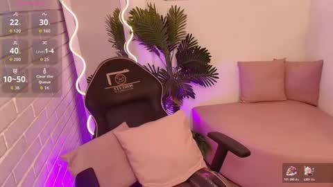 Snapshot of peachy_tay chatting on December 16, 11:48 am peachy_tay online show from December 16, 11:48 am